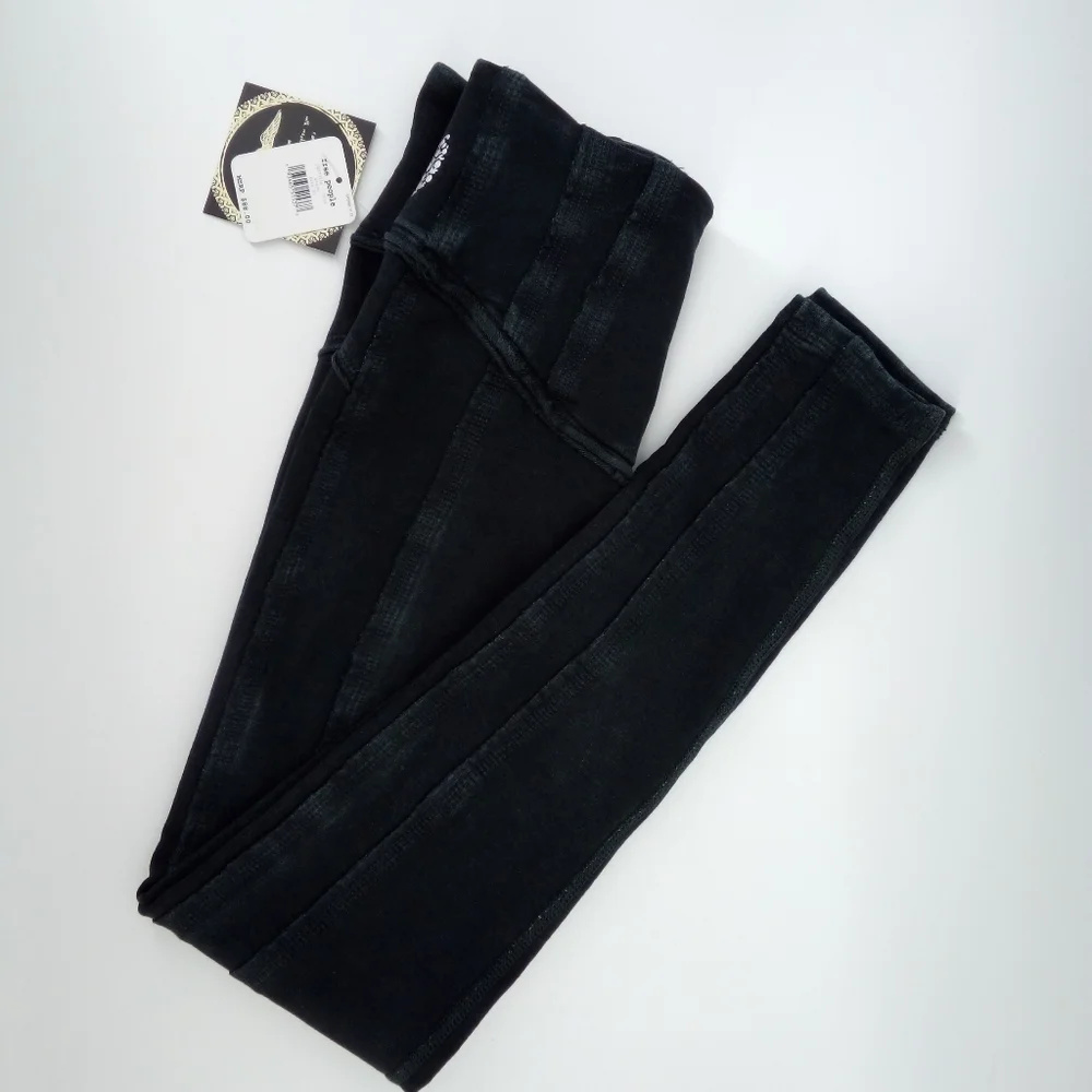 NWT Free People Movement Hybrid Leggings Black Gray Exposed Hem XS - Picture 8 of 15